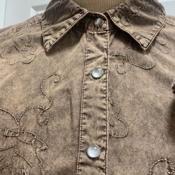 Vintage top 100% cotton women’s size medium western/ boho long sleeve button up - Picture 2 of 16